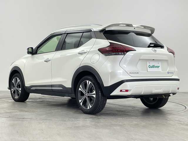 日産 キックス X 群馬県 2020(令2)年 4.1万km ブリリアントホワイトパール 純正９型ナビ　プロパイロット　全周囲カメラ　デジタルインナーミラー　レーンキープアシスト　衝突被害軽減ブレーキ　シートヒーター　ドライブレコーダー　ＬＥＤヘッドライト　純正ＥＴＣ　スマートキー　禁煙車