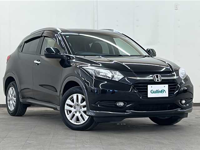ホンダ ヴェゼル G 道央・札幌 2014(平26)年 4万km クリスタルブラックパール /4WD//純正ナビ/CD/DVD/USB/BT/HDMI/ワンセグ//バックカメラ//純正16インチホイール//アイドリングストップ//ビルトインETC//フォグランプ//プッシュスタートキー//ミラーヒーター//フロントワイパーデアイサー//純正フロアマット//ドアバイザー//純正ホイール付き冬タイヤ積込//保証書//取説