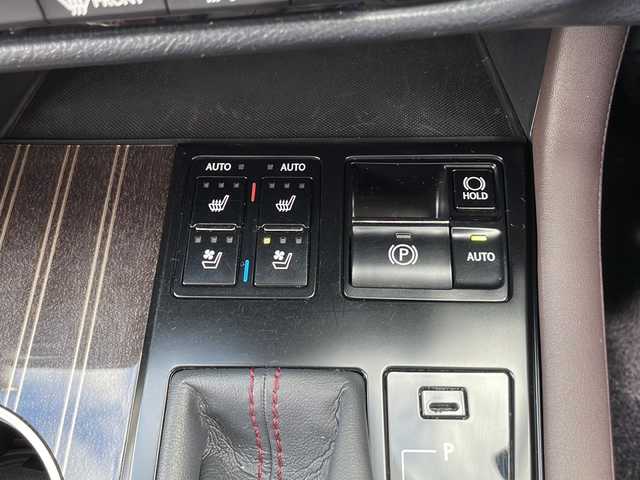 レクサス ＲＸ 450h バージョンL 佐賀県 2017(平29)年 9.3万km ソニッククォーツ 純正ナビ/Bluetooth/CD/DVD/USB/地デジテレビ/バックカメラ/フロントカメラ/サイドカメラ/純正フルエアロ/レクサスセーフティシステム+/・追従機能付きクルーズコントロール/・衝突軽減システム/・レーンキープアシスト/・ブラインドスポットモニター/・クリアランスソナー/LEDオートライト／オートマチックハイビーム/全席シートヒーター/前席エアシート/前席パワーシート/メモリシート/ブレーキホールド/20インチ純正アルミホイール/後席モニター/ヘッドアップディスプレイ/ウッド調革巻きステアリング/ETC2.0/前後ドライブレコーダー/前後コーナーセンサー/スペアキー/カードキー/保証書/取扱説明書/点検記録簿(H29/30/R1/2/3/4/5)