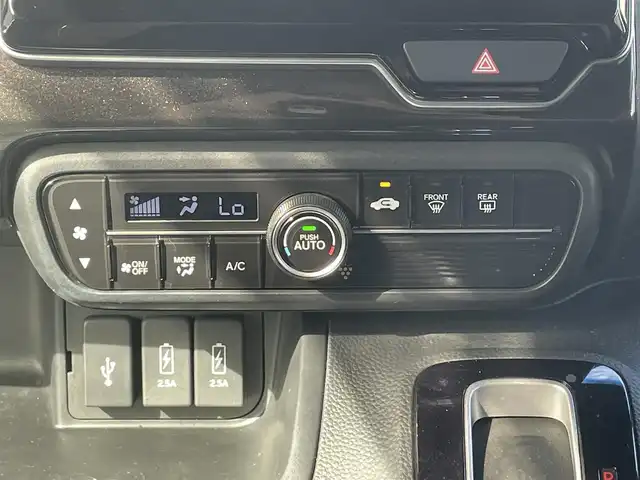 ホンダ Ｎ ＢＯＸ カスタム G L ホンダセンシング 岐阜県 2017(平29)年 8.4万km ブリリアントスポーティブルーメタリック2トーン (株)IDOMが運営する【じしゃロン多治見店】の自社ローン専用車両になります。こちらは現金またはオートローンご利用時の価格です。自社ローンご希望の方は別途その旨お申付け下さい。/ディーラーオプションナビ/　（Bluetooth/CD/ワンセグ）/左側パワースライドドア/ホンダセンシング/・アダプティブクルーズコントロール/・レーンキープアシスト/・衝突軽減ブレーキ/・先行車発進お知らせ/・標識認識機能/オートライト/フォグランプ/ETC/ドライブレコーダー