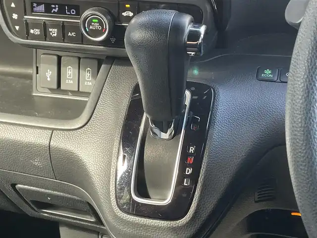 ホンダ Ｎ ＢＯＸ カスタム G L ホンダセンシング 岐阜県 2017(平29)年 8.4万km ブリリアントスポーティブルーメタリック2トーン (株)IDOMが運営する【じしゃロン多治見店】の自社ローン専用車両になります。こちらは現金またはオートローンご利用時の価格です。自社ローンご希望の方は別途その旨お申付け下さい。/ディーラーオプションナビ/　（Bluetooth/CD/ワンセグ）/左側パワースライドドア/ホンダセンシング/・アダプティブクルーズコントロール/・レーンキープアシスト/・衝突軽減ブレーキ/・先行車発進お知らせ/・標識認識機能/オートライト/フォグランプ/ETC/ドライブレコーダー