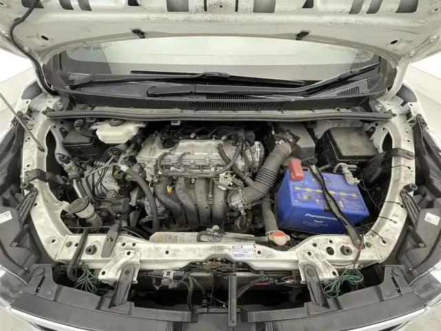 トヨタ ヴォクシー ZS 煌 滋賀県 2016(平28)年 8万km ホワイトパールクリスタルシャイン 社外エアロ（NOBLESSE）/社外１８AW（共豊）/社外メモリーナビ/【CD/DVD/USB/Bluetooth/フルセグ】/フリップダウンモニター/LEDヘッドライト/両側パワースライドドア/バックカメラ/スマートキー/ETC/オートハイビーム/レーンキープアシスト