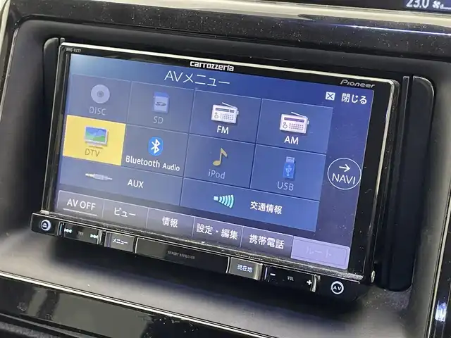 トヨタ ヴォクシー ZS 煌 滋賀県 2016(平28)年 8万km ホワイトパールクリスタルシャイン 社外エアロ（NOBLESSE）/社外１８AW（共豊）/社外メモリーナビ/【CD/DVD/USB/Bluetooth/フルセグ】/フリップダウンモニター/LEDヘッドライト/両側パワースライドドア/バックカメラ/スマートキー/ETC/オートハイビーム/レーンキープアシスト