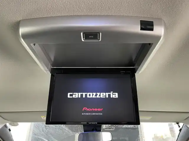 トヨタ ヴォクシー ZS 煌 滋賀県 2016(平28)年 8万km ホワイトパールクリスタルシャイン 社外エアロ（NOBLESSE）/社外１８AW（共豊）/社外メモリーナビ/【CD/DVD/USB/Bluetooth/フルセグ】/フリップダウンモニター/LEDヘッドライト/両側パワースライドドア/バックカメラ/スマートキー/ETC/オートハイビーム/レーンキープアシスト