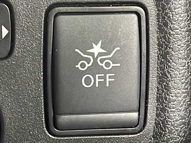 日産 ノート e－パワー X 広島県 2018(平30)年 5.5万km ホワイト 社外ナビ　/アラウンドビューモニター　/デジタルルームミラー　/オートハイビーム　/レーンキープアシスト　/オートライト　/衝突軽減　/コーナーセンサー　/スマートキー　/Bluetooth　/ドライブレコーダー　/ETC/純正１４インチホイールキャップ(185/70/R14)/エアバック（運転席/助手席）