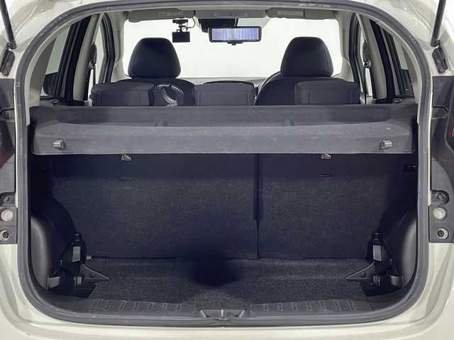 日産 ノート e－パワー X 広島県 2018(平30)年 5.5万km ホワイト 社外ナビ　/アラウンドビューモニター　/デジタルルームミラー　/オートハイビーム　/レーンキープアシスト　/オートライト　/衝突軽減　/コーナーセンサー　/スマートキー　/Bluetooth　/ドライブレコーダー　/ETC/純正１４インチホイールキャップ(185/70/R14)/エアバック（運転席/助手席）