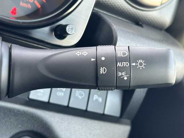 スズキ ジムニー XC 岡山県 2024(令6)年 0.1万km ジャングルグリーン クルーズコントロール/衝突被害軽減システム/クリアランスソナー/車線逸脱警報システム/シートヒーター/サイドミラーヒーター/ヘッドライトウォッシャー/４WD/ヒルディセントコントロール/純正アルミホイール/LEDヘッドライト/スマートキー