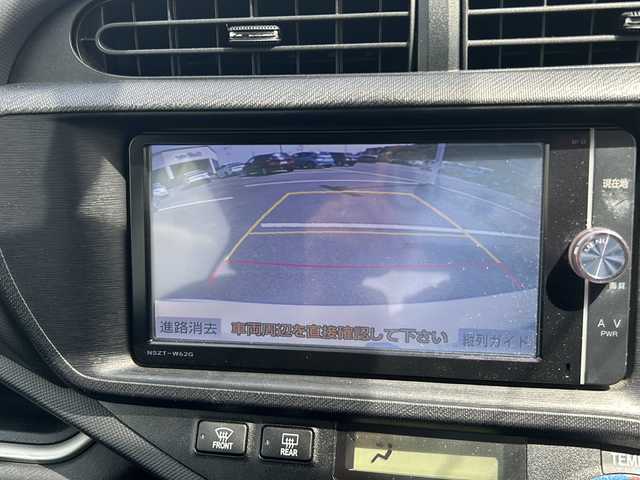 トヨタ アクア G ブラックソフトレザーセレ 神奈川県 2014(平26)年 4.5万km ライムホワイトパールクリスタルシャイン 【(株)IDOMが運営する【じしゃロン相模原店】の自社ローン対象車両になります。こちらは現金ご利用時の価格です。自社ローンご希望の方は別途その旨お申付け下さい。】/純正メモリナビ/バックカメラ/ブラックレザーシート/ETC/ヘッドライトウォッシャー/スマートキー×2/プッシュスタート/純正アルミホイール