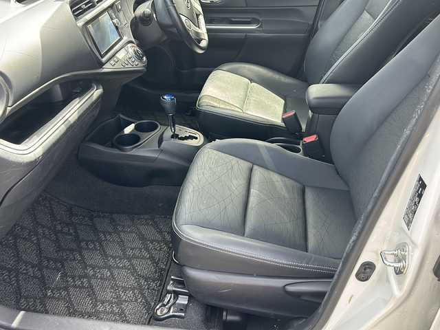 トヨタ アクア G ブラックソフトレザーセレ 神奈川県 2014(平26)年 4.5万km ライムホワイトパールクリスタルシャイン 【(株)IDOMが運営する【じしゃロン相模原店】の自社ローン対象車両になります。こちらは現金ご利用時の価格です。自社ローンご希望の方は別途その旨お申付け下さい。】/純正メモリナビ/バックカメラ/ブラックレザーシート/ETC/ヘッドライトウォッシャー/スマートキー×2/プッシュスタート/純正アルミホイール