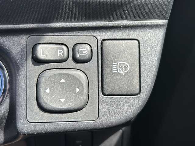 トヨタ アクア G ブラックソフトレザーセレ 神奈川県 2014(平26)年 4.5万km ライムホワイトパールクリスタルシャイン 【(株)IDOMが運営する【じしゃロン相模原店】の自社ローン対象車両になります。こちらは現金ご利用時の価格です。自社ローンご希望の方は別途その旨お申付け下さい。】/純正メモリナビ/バックカメラ/ブラックレザーシート/ETC/ヘッドライトウォッシャー/スマートキー×2/プッシュスタート/純正アルミホイール