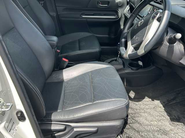 トヨタ アクア G ブラックソフトレザーセレ 神奈川県 2014(平26)年 4.5万km ライムホワイトパールクリスタルシャイン 【(株)IDOMが運営する【じしゃロン相模原店】の自社ローン対象車両になります。こちらは現金ご利用時の価格です。自社ローンご希望の方は別途その旨お申付け下さい。】/純正メモリナビ/バックカメラ/ブラックレザーシート/ETC/ヘッドライトウォッシャー/スマートキー×2/プッシュスタート/純正アルミホイール