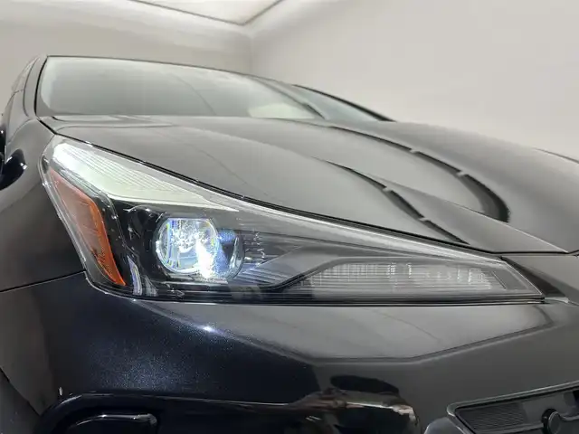 トヨタ プリウス S ツーリングセレ ブラックED 愛媛県 2021(令3)年 3万km プレシャスブラックパール メーカー８インチナビ　バックカメラ　黒革シート　シートヒーター　追従型クルーズコントロール　ＥＴＣ　社外１５インチアルミホイール　ドライブレコーダー　ＬＥＤヘッドライト