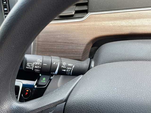 ホンダ フリード ハイブリット 鹿児島県 2020(令2)年 8.2万km プラチナホワイトパール 社外ナビ/Bluetooth/SD/CD/DVD/パワーウィンドウ/両側パワースライドドア/プッシュスタートボタン/シートヒーター/クルーズコントロール/フルセグ/レーンアシスト/オートライト/三列シート/電動格納ミラー/ETC