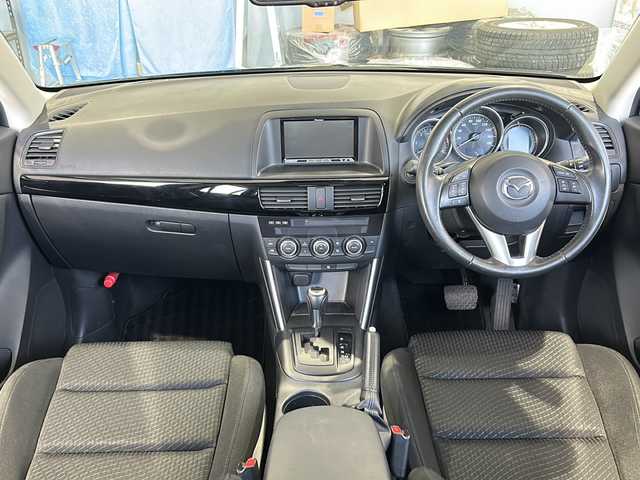 マツダ ＣＸ－５ XD 富山県 2013(平25)年 6.9万km メテオグレーマイカ 純正ＨＤＤナビ　/フルセグ　/サンルーフ　/ガラスルーフ　/スマートブレーキサポート　/禁煙車　/バックカメラ　/ディーゼル　/4WD　/LEDヘッドライト　/スマートキー　/純正アルミホイール　/純正オーディオ　/ウィンカーミラー/電動格納ミラー/アイドリングストップ/ETC/プッシュスタート