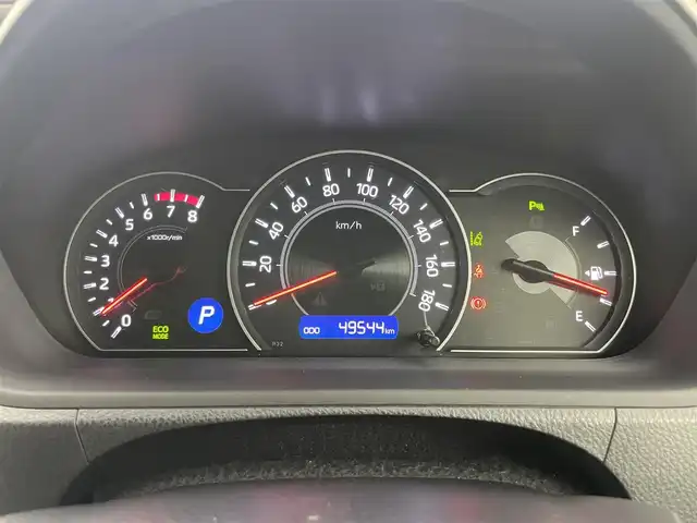 トヨタ ヴォクシー ZS 煌Ⅲ 愛知県 2020(令2)年 5万km ホワイトパールクリスタルシャイン ９インチメモリーナビ/・型番:AVIC-RQ911/(Bluetooth/フルセグTV/CD/DVD)/１0.2インチ後席モニター　/ビルトインＥＴＣ　/ＬＥＤ　/バックカメラ　/クルーズコントロール　/コーナーセンサー（前後）/オートハイビーム/ハーフレザー/踏み間違い防止/両側パワースライドドア/ISOFIX/リアサーキュレーター/後席サンシェード/ステアリングスイッチ/チルトステアリング/シートリフター/シートバックテーブル/ウィンカーミラー/新車保証書/取扱説明書/スペアキー×1
