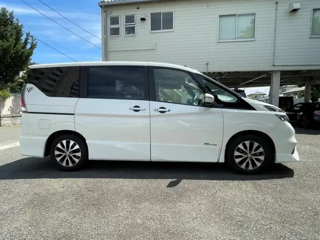 日産 セレナ ハイウェイスター 石川県 2016(平28)年 7.8万km ブリリアントホワイトパール ワンオーナー/ハンズフリー両側パワースライドドア/エマージェンシーブレーキ/純正メモリナビ・フルセグTV/　CD/DVD/SD/Bluetooth/アラウンドビューモニター/社外グリル/クルーズコントロール/純正１６インチアルミホイール/プッシュスタート/スマートキー×２/ETC/新車時保証書/取扱説明書