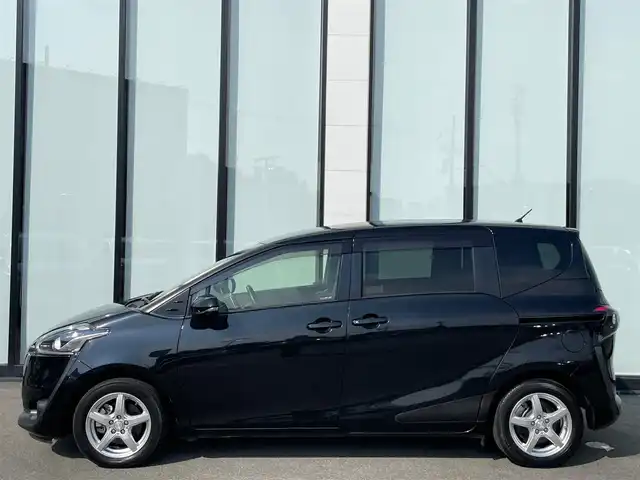 トヨタ シエンタ G 大阪府 2018(平30)年 3.9万km ブラックマイカ 純正ナビ　/   フルセグTV/CD/DVD/Bluetooth/USB　/バックモニター　/衝突軽減ブレーキ　/ＶＩＯＬＥＮＴＯ15インチアルミホイール/両側パワースライドドア/レーンキープアシスト　/アイドリングストップ　/ステアリングスイッチ/オートマチックハイビーム　　/プッシュスタート　/スマートキー　/ビルトインＥＴＣ　/ＬＥＤ