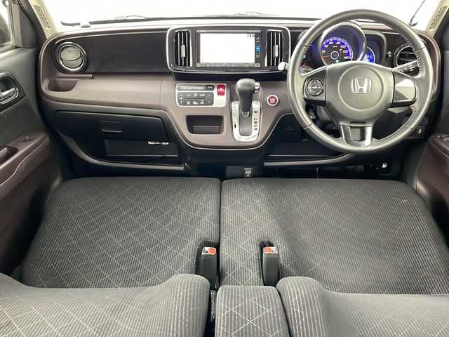 ホンダ Ｎ ＯＮＥ プレミアム Lパッケージ 道央・札幌 2013(平25)年 9万km プレミアムブルームーンパール ・4WD/・純正ナビ（TV＆CD＆DVD＆BT＆SD）/・バックカメラ/・ECON/・横滑り防止/・ステアリングスイッチ/・ETC/・オートライト/・キセノンライト/・スマートキー/・純正エンジンスターター