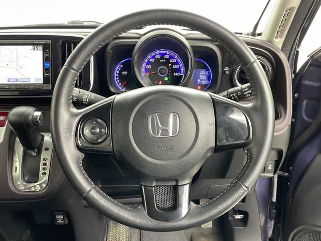 ホンダ Ｎ ＯＮＥ プレミアム Lパッケージ 道央・札幌 2013(平25)年 9万km プレミアムブルームーンパール ・4WD/・純正ナビ（TV＆CD＆DVD＆BT＆SD）/・バックカメラ/・ECON/・横滑り防止/・ステアリングスイッチ/・ETC/・オートライト/・キセノンライト/・スマートキー/・純正エンジンスターター