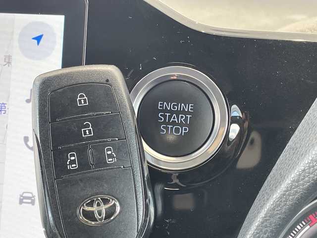 トヨタ ヴォクシー S－Z 愛知県 2023(令5)年 2.6万km アティチュードブラックマイカ 純正10.5型ディスプレイオーディオナビ/フリップダウンモニター/両側パワースライドドア/レーダークルーズコントロール/シートヒーター/バックカメラ/コーナーセンサー/純正アルミホイール/ETC2.0/LEDヘッドライト/リアオートエアコン/レーンキープアシスト/オートマチックハイビーム/衝突軽減システム/フルセグ/CD DVD/Bluetooth/ステアリングスイッチ/スマートキー/プッシュスタート