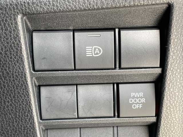 トヨタ ヴォクシー S－Z 愛知県 2023(令5)年 2.6万km アティチュードブラックマイカ 純正10.5型ディスプレイオーディオナビ/フリップダウンモニター/両側パワースライドドア/レーダークルーズコントロール/シートヒーター/バックカメラ/コーナーセンサー/純正アルミホイール/ETC2.0/LEDヘッドライト/リアオートエアコン/レーンキープアシスト/オートマチックハイビーム/衝突軽減システム/フルセグ/CD DVD/Bluetooth/ステアリングスイッチ/スマートキー/プッシュスタート