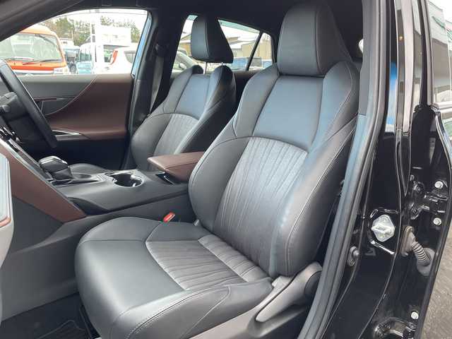 トヨタ ハリアー G 青森県 2024(令6)年 2.7万km ブラック ワンオーナー/４WD/純正SDナビ/（BT／AM／FM／DVD）/バックカメラ/黒レザーシート/パワーシート（運転席）/ステアリングスイッチ/クルーズコントロール/LEDヘッドライト/オートマチックハイビーム/デジタルインナーミラー/ドライブレコーダー（前後）/ETC2.0/スペアキー1本/エンジンスターター/保証書/取り扱い説明書