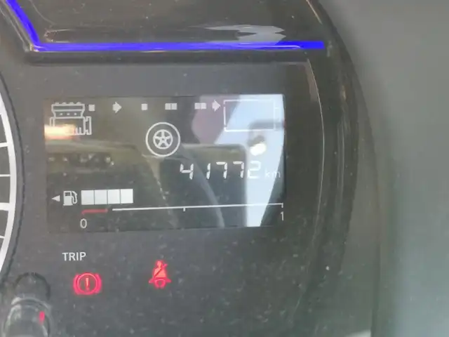 日産 ノート e－パワー メダリスト 茨城県 2016(平28)年 4.2万km ガーネットレッド 純正ナビ/【iPod・SD・AM・FM・TV・ウォークマン・USB・BT・CD・DVD・VTR・AUX】/スマートルームミラー/全方位カメラ/ETC/前方ドラレコ/前後コーナーセンサー/オートライト/Fフォグ/LEDライト/純正フロアマット/純正アルミホイール/横滑り防止装置/衝突被害軽減システム