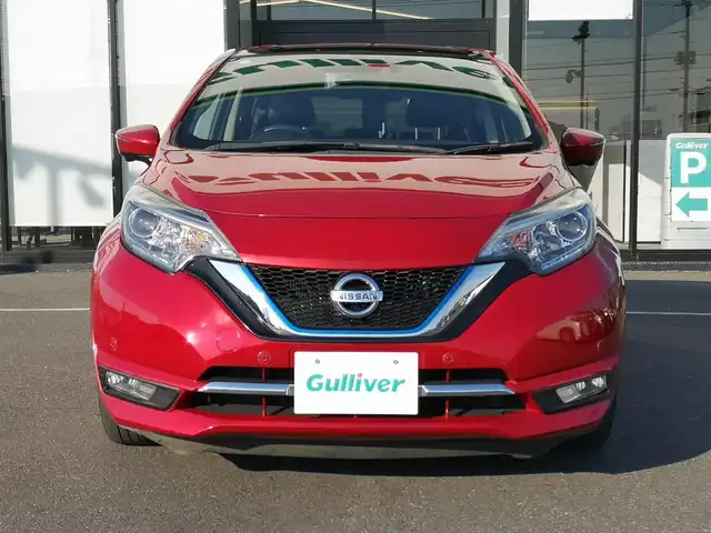 日産 ノート e－パワー メダリスト 茨城県 2016(平28)年 4.2万km ガーネットレッド 純正ナビ/【iPod・SD・AM・FM・TV・ウォークマン・USB・BT・CD・DVD・VTR・AUX】/スマートルームミラー/全方位カメラ/ETC/前方ドラレコ/前後コーナーセンサー/オートライト/Fフォグ/LEDライト/純正フロアマット/純正アルミホイール/横滑り防止装置/衝突被害軽減システム