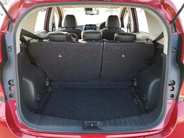 日産 ノート e－パワー メダリスト 茨城県 2016(平28)年 4.2万km ガーネットレッド 純正ナビ/【iPod・SD・AM・FM・TV・ウォークマン・USB・BT・CD・DVD・VTR・AUX】/スマートルームミラー/全方位カメラ/ETC/前方ドラレコ/前後コーナーセンサー/オートライト/Fフォグ/LEDライト/純正フロアマット/純正アルミホイール/横滑り防止装置/衝突被害軽減システム