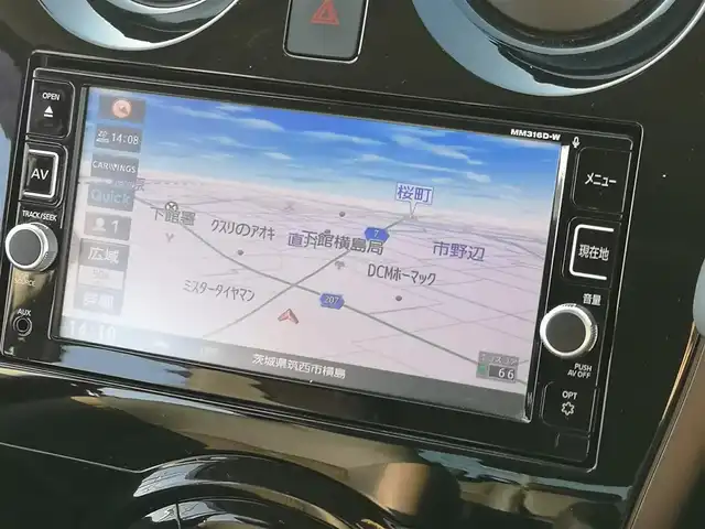 日産 ノート e－パワー メダリスト 茨城県 2016(平28)年 4.2万km ガーネットレッド 純正ナビ/【iPod・SD・AM・FM・TV・ウォークマン・USB・BT・CD・DVD・VTR・AUX】/スマートルームミラー/全方位カメラ/ETC/前方ドラレコ/前後コーナーセンサー/オートライト/Fフォグ/LEDライト/純正フロアマット/純正アルミホイール/横滑り防止装置/衝突被害軽減システム