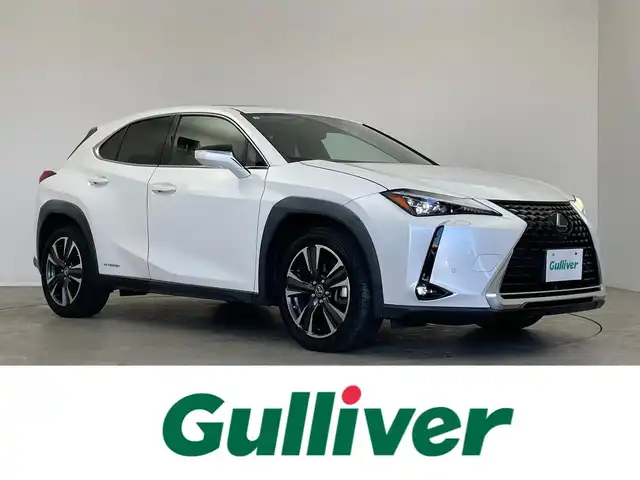 レクサス ＵＸ 250h バージョンL 埼玉県 2020(令2)年 7.7万km ソニッククォーツ サンルーフ　メーカーナビ　パノラミックビューモニター　ＢＳＭ　ビルトインＥＴＣ２．０　ドラレコ　茶レザー　レーダークルーズ　シートヒーター　ベンチレーション　ステアリングヒーター　ワイヤレス充電　TV