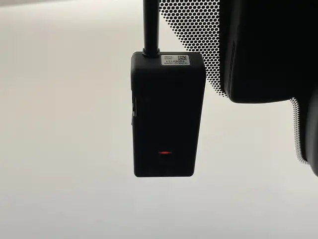 レクサス ＵＸ 250h バージョンL 埼玉県 2020(令2)年 7.7万km ソニッククォーツ サンルーフ　メーカーナビ　パノラミックビューモニター　ＢＳＭ　ビルトインＥＴＣ２．０　ドラレコ　茶レザー　レーダークルーズ　シートヒーター　ベンチレーション　ステアリングヒーター　ワイヤレス充電　TV