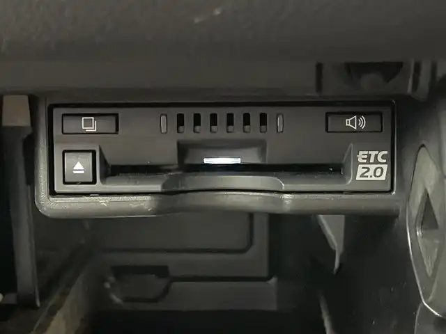 レクサス ＵＸ 250h バージョンL 埼玉県 2020(令2)年 7.7万km ソニッククォーツ サンルーフ　メーカーナビ　パノラミックビューモニター　ＢＳＭ　ビルトインＥＴＣ２．０　ドラレコ　茶レザー　レーダークルーズ　シートヒーター　ベンチレーション　ステアリングヒーター　ワイヤレス充電　TV