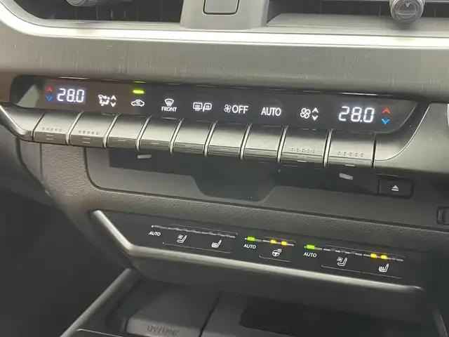 レクサス ＵＸ 250h バージョンL 埼玉県 2020(令2)年 7.7万km ソニッククォーツ サンルーフ　メーカーナビ　パノラミックビューモニター　ＢＳＭ　ビルトインＥＴＣ２．０　ドラレコ　茶レザー　レーダークルーズ　シートヒーター　ベンチレーション　ステアリングヒーター　ワイヤレス充電　TV