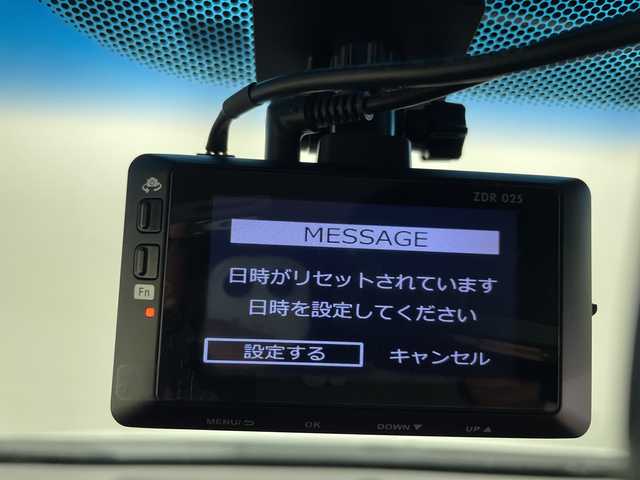 ホンダ シャトル ハイブリッド 道央・札幌 2017(平29)年 8.6万km ホワイトオーキッドパール ・4WD/・寒冷地仕様/・純正ナビ&CD&DVD&BT&SD&USB&AUX/・バックカメラ/・社外ドライブレコーダー/・ビルトインETC/・ドアミラーヒーター/・電動格納ミラー/・純正フロアマット/・ドアバイザー/・プッシュスタート/・LEDヘッドライト/・オートライト/・スマートキー