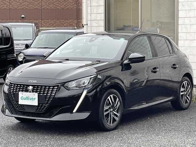 プジョー ２０８ アリュール 福岡県 2021(令3)年 4.6万km ペルラネラブラック ワンオーナー/ディスプレイオーディオ/　(AM/FM/Bluetooth/Android Auto/MirrorLink)/バックカメラ/パノラミックビジョン/運転支援装置/・アクティブセーフティブレーキ/・アクティブクルーズコントロール/・制限速度表示/・トラフィックサインインフォメーション/・疲労検知システム/・レーンキープアシスト/・パーキングセンサー/前後ドライブレコーダー・ユピテル【SN-TW81d】/ETC/灰色ハーフレザーシート/オートライト/パーキングホールド/ドライブモードスイッチ/パドルスイッチ/USB端子(D席/後列)/ISOFIX/スペアキー×1/保証書/取扱説明書