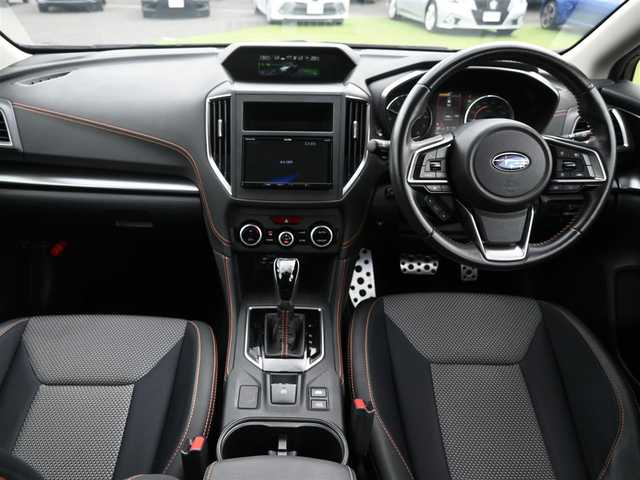 スバル インプレッサ ＸＶ 2．0i－S アイサイト 千葉県 2018(平30)年 5.2万km クリスタルブラックシリカ 225/55R18/ワンオーナー　/社外ナビAVN-R8（ＣＤ・ＤＶＤ・フルセグ・ＢＴ・ＵＳＢ）/バックカメラ　/ＥＴＣ　/アイサイトｖｅｒ２/・プリクラッシュブレーキ/・アダブティブクルーズコントロール/・ＡＴ誤発進抑制制御/・ふらつき警報/・レーンキープアシスト/横滑り防止/ダウンヒルアシスト/アイドリングストップ/ブラインドスポットモニター/前席パワーシート/電動パーキング/純正フロアマット/純正１８インチAW/オートライト/LEDヘッドライト/フォグライト/スマートキー/プッシュスタート/スペアキー1本/保証書/取扱説明書