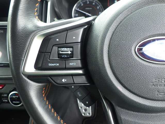 スバル インプレッサ ＸＶ 2．0i－S アイサイト 千葉県 2018(平30)年 5.2万km クリスタルブラックシリカ 225/55R18/ワンオーナー　/社外ナビAVN-R8（ＣＤ・ＤＶＤ・フルセグ・ＢＴ・ＵＳＢ）/バックカメラ　/ＥＴＣ　/アイサイトｖｅｒ２/・プリクラッシュブレーキ/・アダブティブクルーズコントロール/・ＡＴ誤発進抑制制御/・ふらつき警報/・レーンキープアシスト/横滑り防止/ダウンヒルアシスト/アイドリングストップ/ブラインドスポットモニター/前席パワーシート/電動パーキング/純正フロアマット/純正１８インチAW/オートライト/LEDヘッドライト/フォグライト/スマートキー/プッシュスタート/スペアキー1本/保証書/取扱説明書