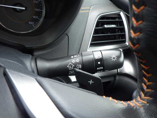 スバル インプレッサ ＸＶ 2．0i－S アイサイト 千葉県 2018(平30)年 5.2万km クリスタルブラックシリカ 225/55R18/ワンオーナー　/社外ナビAVN-R8（ＣＤ・ＤＶＤ・フルセグ・ＢＴ・ＵＳＢ）/バックカメラ　/ＥＴＣ　/アイサイトｖｅｒ２/・プリクラッシュブレーキ/・アダブティブクルーズコントロール/・ＡＴ誤発進抑制制御/・ふらつき警報/・レーンキープアシスト/横滑り防止/ダウンヒルアシスト/アイドリングストップ/ブラインドスポットモニター/前席パワーシート/電動パーキング/純正フロアマット/純正１８インチAW/オートライト/LEDヘッドライト/フォグライト/スマートキー/プッシュスタート/スペアキー1本/保証書/取扱説明書