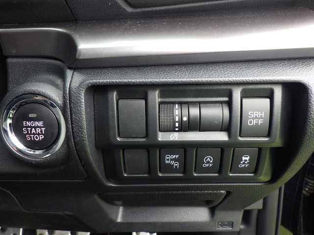 スバル インプレッサ ＸＶ 2．0i－S アイサイト 千葉県 2018(平30)年 5.2万km クリスタルブラックシリカ 225/55R18/ワンオーナー　/社外ナビAVN-R8（ＣＤ・ＤＶＤ・フルセグ・ＢＴ・ＵＳＢ）/バックカメラ　/ＥＴＣ　/アイサイトｖｅｒ２/・プリクラッシュブレーキ/・アダブティブクルーズコントロール/・ＡＴ誤発進抑制制御/・ふらつき警報/・レーンキープアシスト/横滑り防止/ダウンヒルアシスト/アイドリングストップ/ブラインドスポットモニター/前席パワーシート/電動パーキング/純正フロアマット/純正１８インチAW/オートライト/LEDヘッドライト/フォグライト/スマートキー/プッシュスタート/スペアキー1本/保証書/取扱説明書