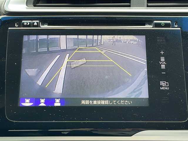 ホンダ フィット ハイブリット Lパッケージ 岐阜県 2013(平25)年 4.6万km ティンテッドシルバーM 登録時走行距離45593km/純正ＳＤナビ　/Bluetooth/バックカメラ　/ビルトインＥＴＣ　/オートライト　/横滑り防止装置　/ハーフレザー　/社外１６インチアルミホイール　/純正フロアマット　/プッシュスタート　/スマートキー　/スペアキー　/Ｗエアバッグ/フォグランプ/ドアバイザー