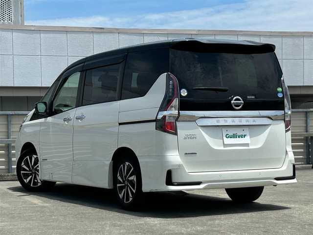 日産 セレナ ハイウェイスター V 鹿児島県 2020(令2)年 5.4万km ブリリアントホワイトパール 2トーン 純正ディーラーナビ/・フルセグ/CD/DVD/Bluetooth/プロパイロット/パーキングアシスト/全周囲カメラ/前方ドライブレコーダー/ETC/両側パワースライドドア/革巻きステアリング/オートライト/スマートキー/・プッシュスタート/LEDヘッドライト/純正アルミホイール/純正フロアマット