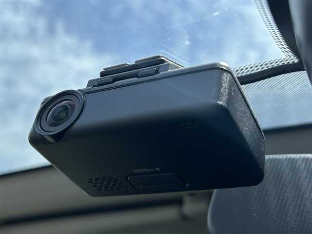 日産 セレナ ハイウェイスター V 鹿児島県 2020(令2)年 5.4万km ブリリアントホワイトパール 2トーン 純正ディーラーナビ/・フルセグ/CD/DVD/Bluetooth/プロパイロット/パーキングアシスト/全周囲カメラ/前方ドライブレコーダー/ETC/両側パワースライドドア/革巻きステアリング/オートライト/スマートキー/・プッシュスタート/LEDヘッドライト/純正アルミホイール/純正フロアマット