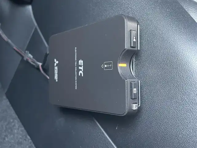 トヨタ カローラツーリング ハイブリッド G－X 埼玉県 2020(令2)年 14.7万km スーパーホワイトⅡ (株)IDOMが運営する【じしゃロン川越店】の自社ローン専用車両になります。/こちらは現金またはオートローンご利用時の価格です。/自社ローンご希望の方は別途その旨お申付け下さい/トヨタセーフティセンス　/純正ディスプレイオーディオ/（AM/FM/BT)/車線逸脱防止装置　/オートハイビーム　/ウインカミラー　/純正フロアマット　/ＥＴＣ　/クルーズコントロール　/前方アラート　/スマートキー　/ＬＥＤヘッドライト