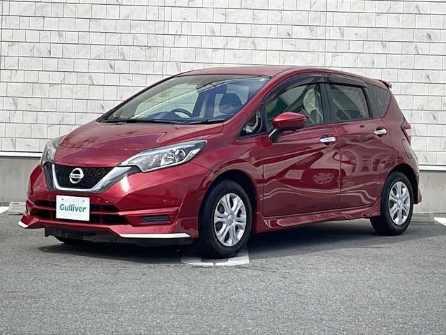 日産 ノート X 山形県 2018(平30)年 2.9万km ガーネットレッド 禁煙車/エマージェンシーブレーキ/レーンディパーチャーウォーニング/インテリジェントルームミラー/アラウンドビューモニター/純正ナビ(CD.DVD.BT.AUX)/フルセグ/ETC/ドライブレコーダー/ヘッドライトレベライザー/アイドリングストップ/横滑り防止/プッシュスタート/スマートキー