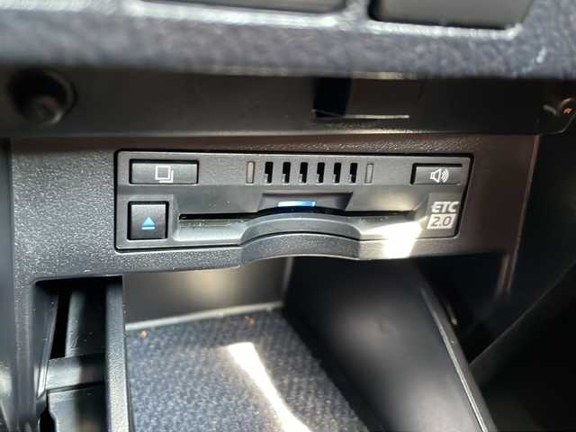 トヨタ アルファード S Cパッケージ 静岡県 2021(令3)年 3.1万km ブラック 純正ナビ/・AM/・FM/・DVD/・USB/・Bluetooth/・Miracast/・フルセグTV/主要装備/・フリップダウンモニター/・モデリスタエアロ/・１００Ｖ電源/・ＥＴＣ/・ドライブレコーダー/・オートハイビーム/・シートヒーター＆ベンチレーション/・パワーシート/・ハンドルヒーター/・レーダークルコン/・レーンキープ/・コーナーセンサー/・プリクラッシュセーフティ/・電動パーキング/・オートホールド/・MTモード付AT