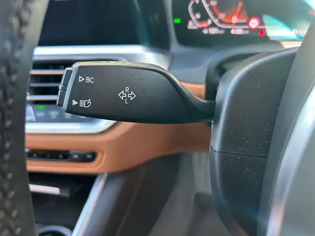 ＢＭＷ ３２０ｄ 石川県 2020(令2)年 6万km 白 4WD/衝突軽減ブレーキ/ハイライン/コンフォートＰＫＧ/純正メモリナビ/バック/フロント/サイド/全周囲カメラ/Bluetooth/アダプティブクルーズコントロール/電動格納ミラー/ブラインドスポットモニター/クリアランスソナー/レーンキープアシスト/電動トランク/アンビエントライト/オートライト/オートマチックハイビーム/ＬＥＤライト/茶革シート/パワーシート/メモリーシート/シートヒーター/ETC/ワイヤレスチャージャー/パドルシフト