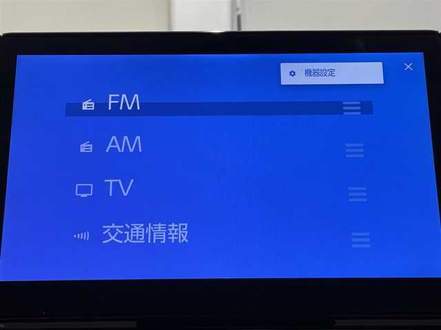 トヨタ シエンタ ハイブリッド Z 愛知県 2022(令4)年 2.9万km ホワイトパールクリスタルシャイン 純正１０．５インチディスプレイナビ　/(Bluetooth/フルセグTV/FM/AM/CarPlay/Miracast/USB)/コンフォートパッケージ　/　　-シートヒーター　/　　-ステアリングヒーター/サーキュレーター　/ＡＣ１００Ｖ　/寒冷地仕様/パノラミックビューモニター　/トヨタセーフティセンス　/　　-プリクラッシュセーフティ/　　-レーントレーニングアシスト＋レーンディパーチャーアラート/　　-レーダークルーズコントロール/　　-アダプティブハイビームシステム/　　-ロードサインアシスト/　　-発進遅れ告知機能/両側パワースライドドア　/ビルトインETC2.0/LEDヘッドライト/ブラインドスポットモニター（ＢＳＭ）/クリアランスソナー/純正フロアマット/後席サンシェード/プッシュスタート/　　-スマートキー