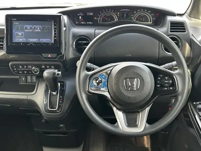 ホンダ Ｎ ＢＯＸ G L ホンダセンシング 福島県 2019(令1)年 3.2万km プレミアムベルベットパープル・パール ホンダセンシング/衝突軽減ブレーキ〈CMBS〉/誤発進抑制機能/後方誤発進抑制機能/歩行者事故低減ステアリング/路外逸脱抑制機能/アダプティブクルーズコントロール〈ACC〉/車線維持支援システム〈LKAS〉/オートハイビーム/先行車発進お知らせ機能/標識認識機能/純正ナビゲーション/型番：VXM-184VFi/【CD/DVD/SD/USB/BT/TV】/バックカメラ/ドライブレコーダー/ビルトインETC/片側電動スライドドア/前席シートヒーター/リアドアロールサンシェード/LEDオートライト/LEDフォグランプ/純正フロアマット/ドアバイザー