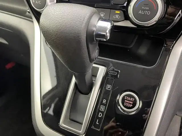 日産 セレナ ハイウェイスター 富山県 2016(平28)年 5.1万km アズライトブルー 純正ナビ(FM/AM/CD/DVD/BT/USB)/フルセグTV/全方位カメラ/パーキングアシスト/フリップダウンモニター/両側パワースライドドア/オートハンズフリースライドドア/社外AW付冬タイヤ車載/ETC/クルーズコントロール/プッシュスタート/スマートキー/スペアキー1本/アイドリングストップ/ステアリングスイッチ/純正フロアマット/衝突被害軽減システム/前後コーナーセンサー/純正LEDヘッドライト/純正16インチAW/純正ドアバイザー